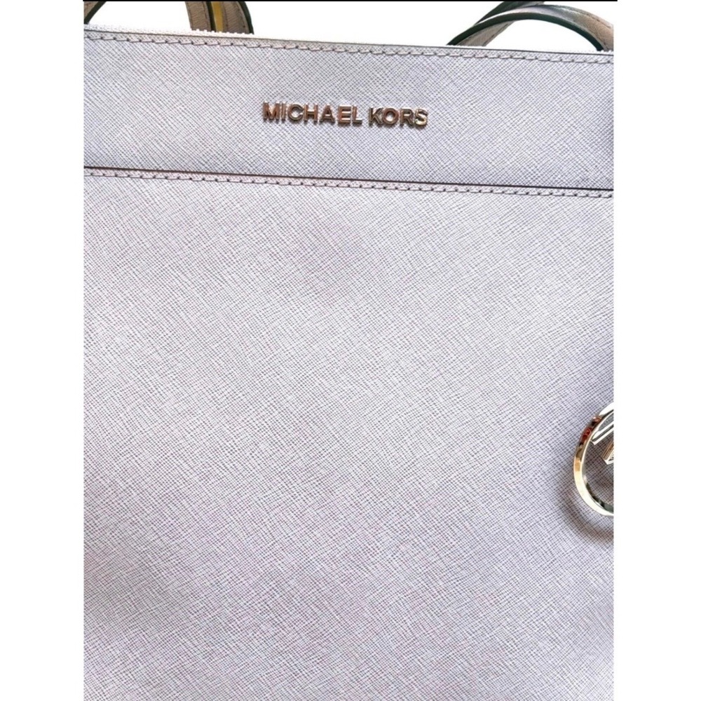Michael Kors Voyager EastWest Lavender Saffiano Leather Tote Bag Silver Hardware - Picture 7 of 10